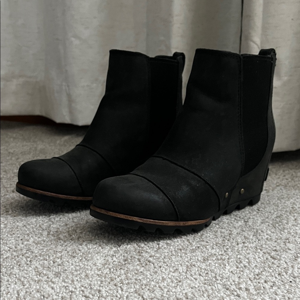 Sorel Black Joan wedges